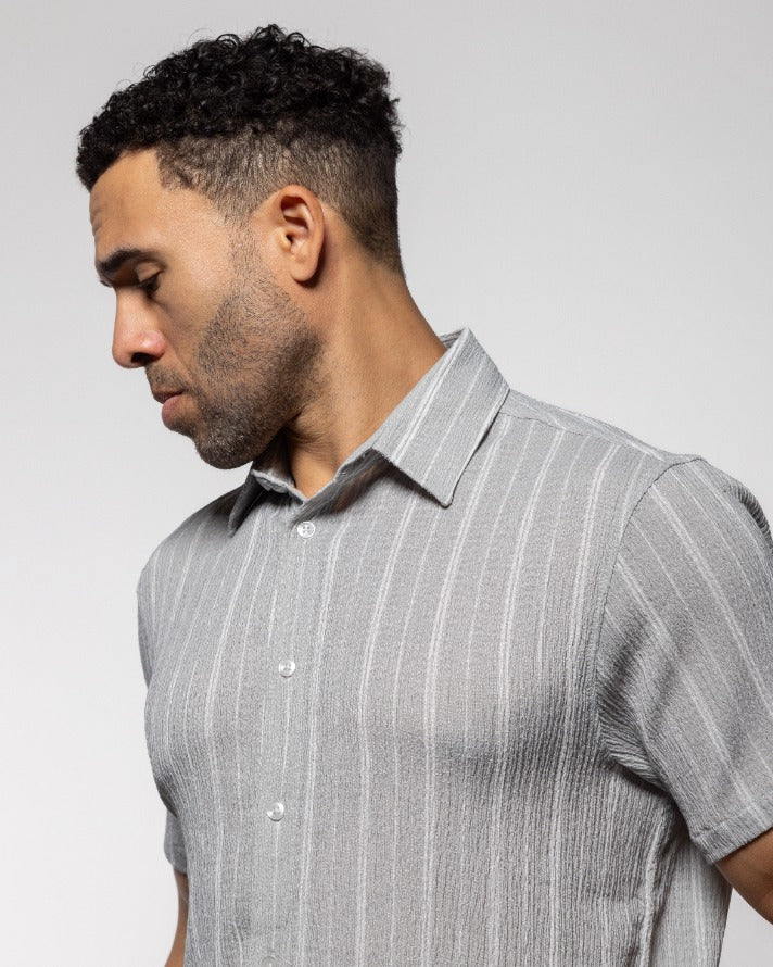 BALI short-sleeve striped button-up shirt, light gray, side collar detail