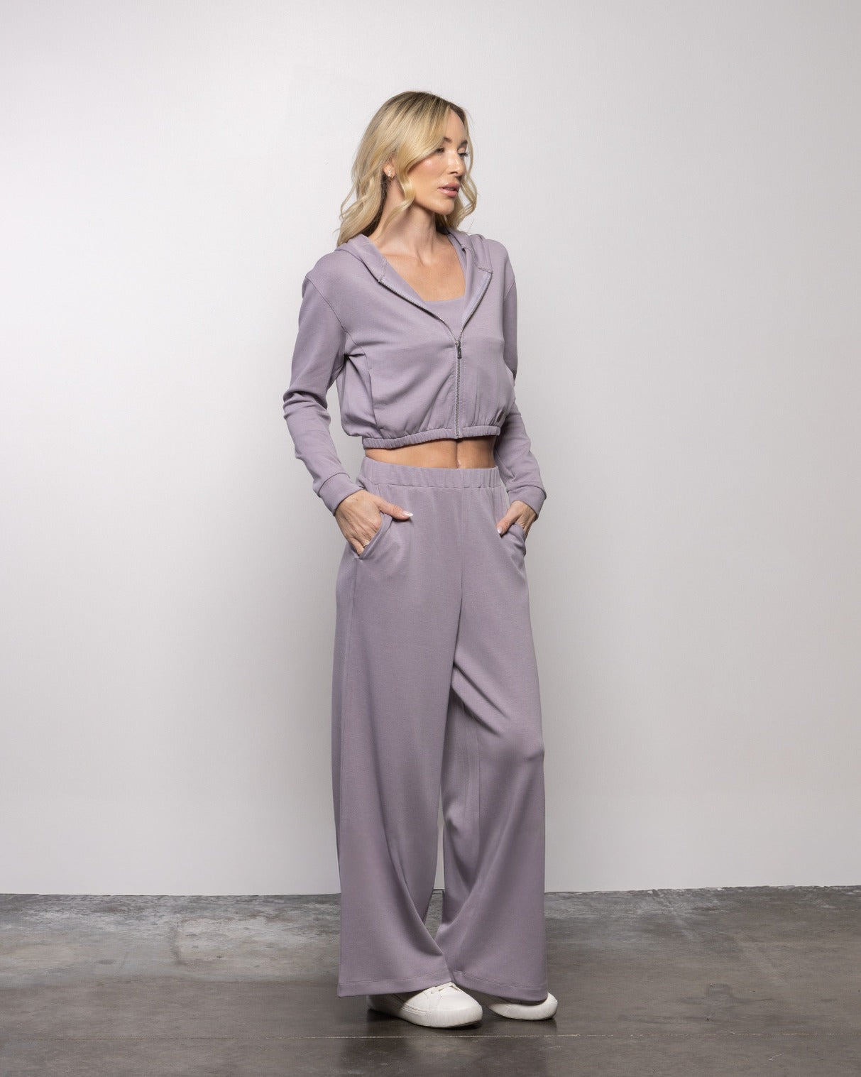 Lavender wide-leg pants with elastic drawstring waistband, relaxed straight fit