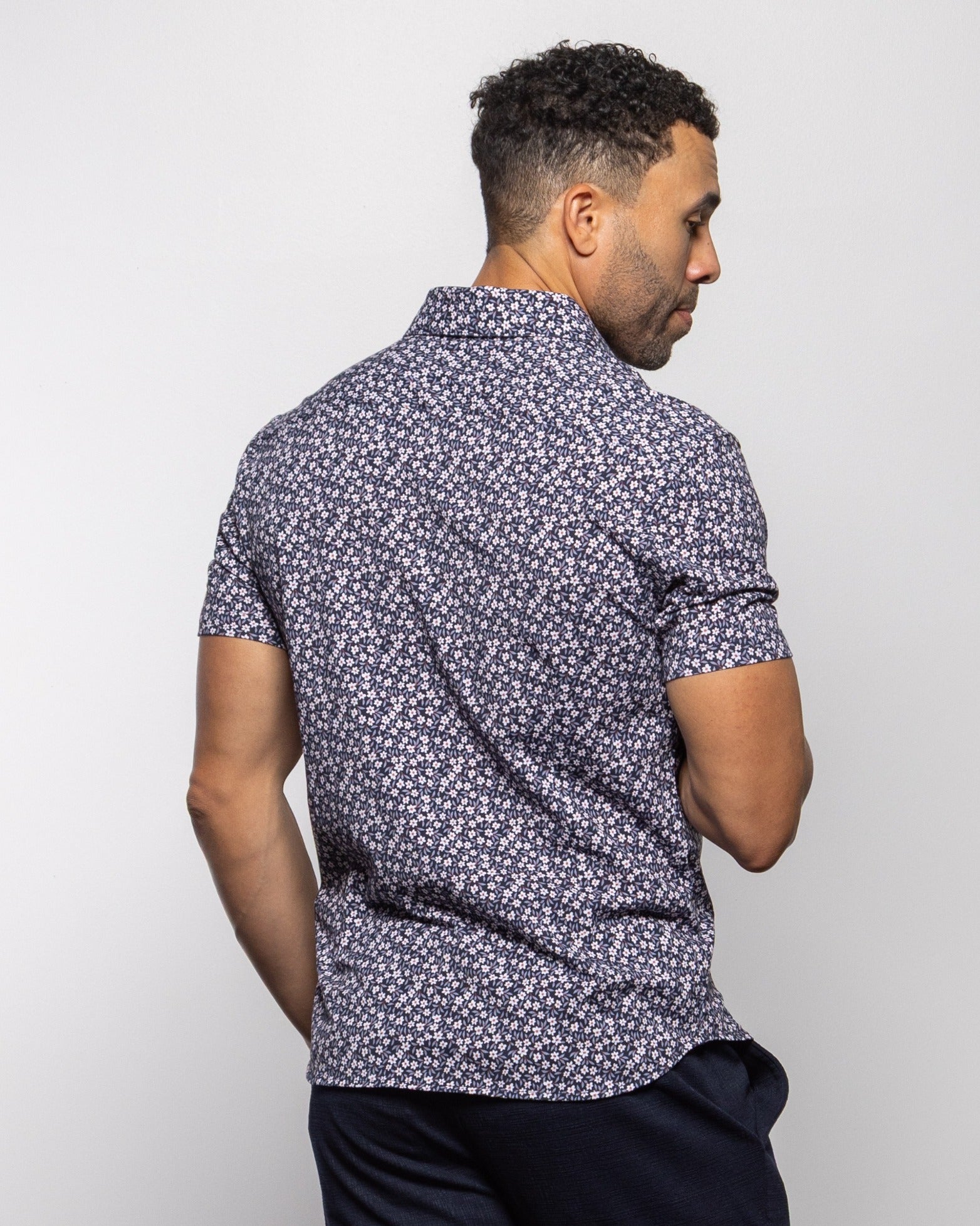 Men's indigo floral short-sleeve button-up shirt, back view